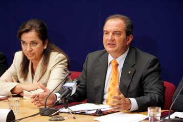 Ικανοποιημένη η κυβέρνηση από τα αποτελέσματα της Συνόδου Κορυφής της ΕΕ