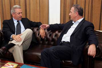 Με τον Δημήτρη Αβραμόπουλο συναντήθηκε ο Κώστας Σκανδαλίδης