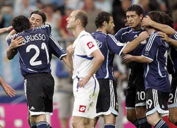 Στα ουράνια οι Αργεντινοί, θέλουν νίκη και με την Ολλανδία – Απόγνωση στη Σερβία