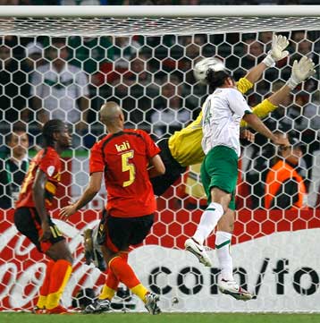 Με έναν «άνεργο» και δέκα παίκτες, η Αγκόλα 0-0 το Μεξικό