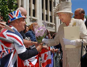 Τα 80ά της γενέθλια γιόρτασε επισήμως η βασίλισσα Ελισάβετ