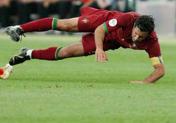 Νέα μέτρια εμφάνιση από την Πορτογαλία, που πήρε όμως το 2-0 από το Ιράν