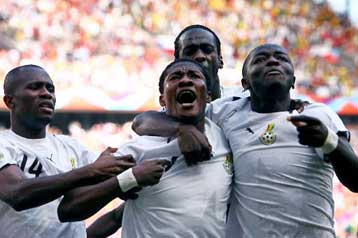 Την έ(γ)κανε για τους «16» του Μουντιάλ η Γκάνα, 2-0 την Τσεχία