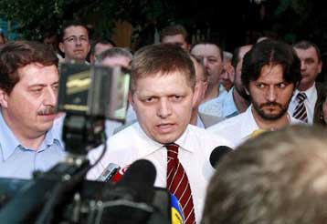 Αριστερή στροφή στις πρώτες εκλογές μετά την ένταξη της Σλοβακίας στην ΕΕ