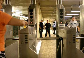 «Δηλητηριώδες» χτύπημα στο μετρό της Νέας Υόρκης φέρεται να σχεδίαζε η Αλ Κάιντα