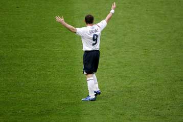 Στην βασική ενδεκάδα της Αγγλίας ο Ρούνεϊ με τη Σουηδία