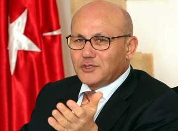 Νέα επίθεση Ταλάτ κατά Τάσσου Παπαδόπουλου και Δημήτρη Χριστόφια