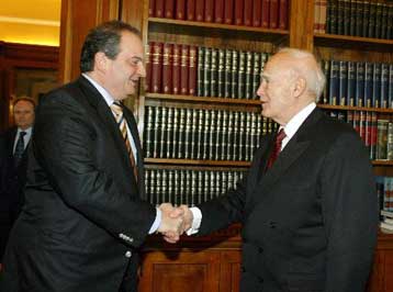 Ενημέρωση του Κ.Παπούλια από τον Κ.Καραμανλή για τη Σύνοδο Κορυφής της ΕΕ