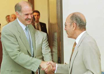 Ανησυχία Γ.Παπανδρέου για την πορεία των εθνικών θεμάτων