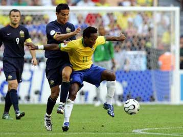 «Κονταρομαχία» Ολυμπιακού και Μίλαν για την απόκτηση του Ζε Ρομπέρτο