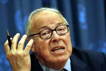 Το Ιράν θα μπορούσε να κατασκευάσει πυρηνική βόμβα έως το 2010, λέει ο Χανς Μπλιξ