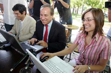 Δωρεάν ασύρματη πρόσβαση στο Internet από το Σύνταγμα