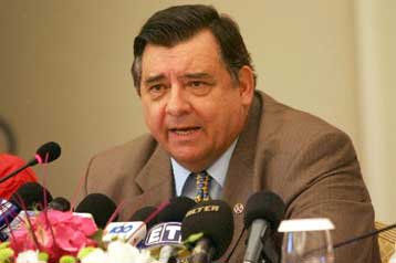 «Παρών» στα δημοτικά πράγματα της Θεσσαλονίκης δηλώνει ο Γ.Καρατζαφέρης