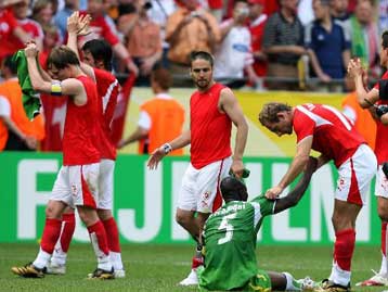 Ευτυχισμένοι οι Ελβετοί, παράπονα από Πφίστερ