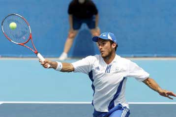 Στο β γύρο των προκριματικών του Γουίμπλεντον ο Οικονομίδης