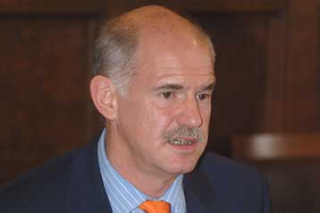 Επίθεση κατά της κυβέρνησης για εσωτερική και εξωτερική πολιτική από τον Γ.Παπανδρέου