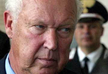 Πρώτη «επίσκεψη» ανακριτών στον πρίγκιπα Βιτόριο Εμανουέλε στις ιταλικές φυλακές