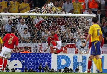 Μοιρασιά πρόκρισης για Αγγλία-Σουηδία με αφεντικό τη Γερμανία