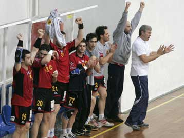 Τα πάνω-κάτω φέρνει στο χάρτη του ελληνικού χάντμπολ η διάλυση του Αθηναϊκού