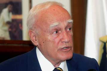 Παρέμβαση Παπούλια στη συζήτηση για παραπομπή των ελληνοτουρκικών στη Χάγη