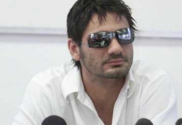 Στοχεύει σε Ελευθερόπουλο ο Αρης, ενώ ανανεώνει τον Βανγκέλι