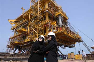 Κοινή επένδυση Ιράν – Κίνας στην έρευνα και ανάπτυξη πετρελαίου και φυσικού αερίου