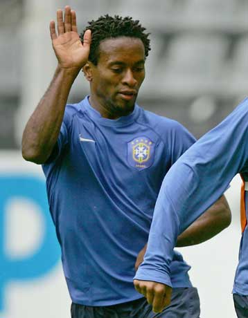 Μπόρχα, Ζεβλάκοφ και Ντομί αποκαλύπτονται-Ιερωμένος θέλει να γίνει ο Ζε Ρομπέρτο!