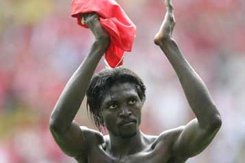 Αποφασισμένος να στενοχωρήσει τον Ανρί δηλώνει ο Αντεμπαγιόρ