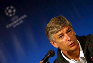 Διάψευση Βενγκέρ για συμφωνία με τη Ρεάλ εάν αναλάβει την προεδρία ο Βιγιάρ Μιρ