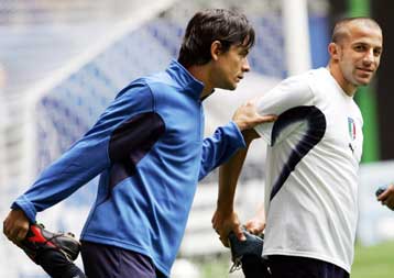 Με τη λήξη του αγώνα Ιταλίας-Τσεχίας θα απαγγελθούν οι κατηγορίες για το calciopoli