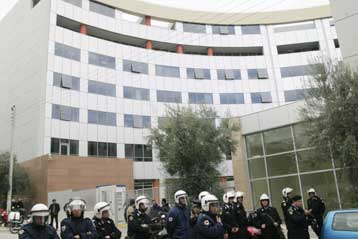 «Παράθυρο» για χτύπημα στις καταλήψεις, μέσω της άρσης του πανεπιστημιακού ασύλου