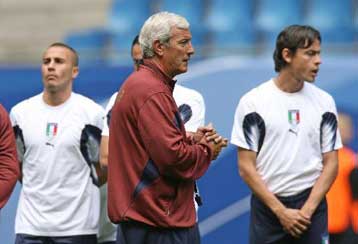 Viva… Ghana, με «δώρο» της Ιταλίας, επιτέλους «σάμπα», άλμα των «καγκουρό»