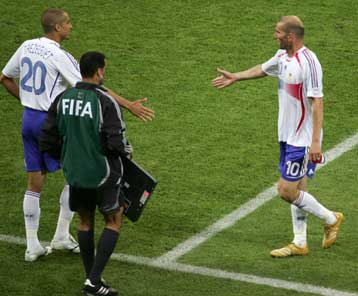 Με Τρεζεγκέ ελπίζει ο Ντομενέκ ότι θα περάσει η Γαλλία, εάν αφήσουν Ελβετία, Ν. Κορέα