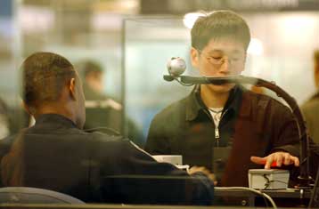 Κομισιόν καλεί ΗΠΑ για την κατάργηση της βίζας για όλα τα κράτη – μέλη της ΕΕ