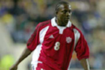 Τον Καναδό διεθνή μπακ Ταμαντανί Ενσαλίβα απέκτησε ο Πανιώνιος