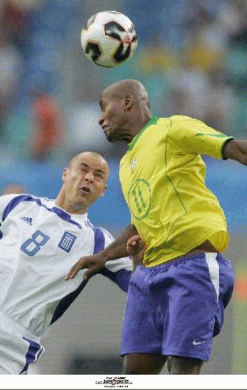 Γερμανικός και Βραζιλιάνικος Τύπος τελειώνουν τη μεταγραφή του Ζε Ρομπέρτο στον Ολυμπιακό