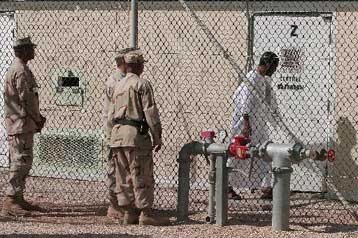 Δεκατέσσερις Σαουδάραβες αποφυλακίστηκαν από τη βάση του Γκουαντάναμο