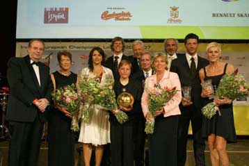 Ευρωπαία «βασίλισσα της άμμου» για το 2005 στέφθηκε η Καραντάσιου