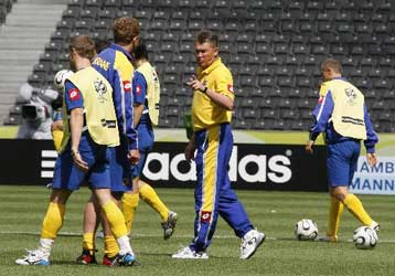 Δύο «Σταχτοπούτες» για ένα εισιτήριο στους «8», Ελβετία κόντρα σε Ουκρανία