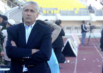 Παραιτήθηκε ο Σηφάκης, στηρίζοντας Μαχλά