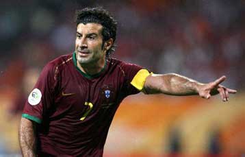 Δεν θα τιμωρηθεί περαιτέρω ο Φίγκο για την κεφαλιά στον Φαν Μπόμελ