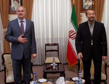 Επαφές Παπανδρέου στην Τεχεράνη για τα πυρηνικά του Ιράν