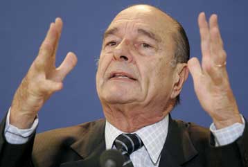 Στο πλευρό του Ντομινίκ ντε Βιλπέν για μια ακόμα φορά ο Γάλλος πρόεδρος