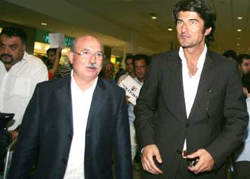 Εφτασε ο Φερέρ, αρχίζει η δουλειά στην ΑΕΚ-Την Τετάρτη η πρώτη συγκέντρωση