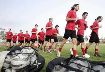 Σε κλίμα προβληματισμού η πρώτη του Απόλλωνα Καλαμαριάς, ερωτηματικά για Κλέιτον