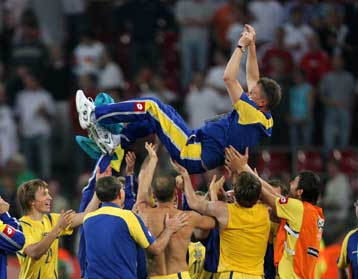 Δεν άντεξε και έφυγε από τον πάγκο ο Μπλαχίν στα πέναλτι-MVP ο Σοβκόβσκι