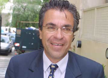 Κριτική Ντινόπουλου σε Γεννηματά για τα συγκοινωνιακά προβλήματα της Αθήνας