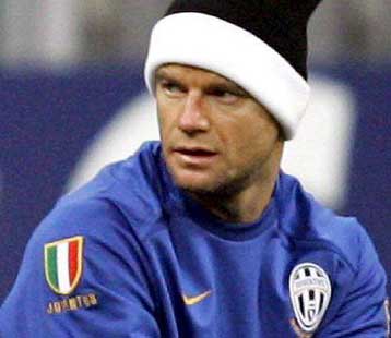 Στο νοσοκομείο έπειτα από πτώση στο κενό ο βετεράνος Ιταλός Τζιανλούκα Πεσότο