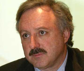 Η Τράπεζα Πειραιώς δεν έχει «άμεσα σχέδια» αύξησης του ποσοστού στην Κύπρου άνω του 10%