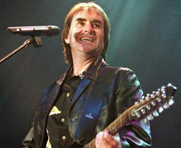 Συναυλία του Κρις ντε Μπεργκ στο θέατρο του Λυκαβηττού